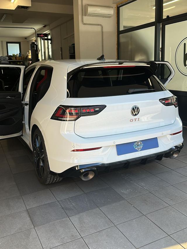 VW Golf GTI nach der Aufbereitung bei HL Autopflege