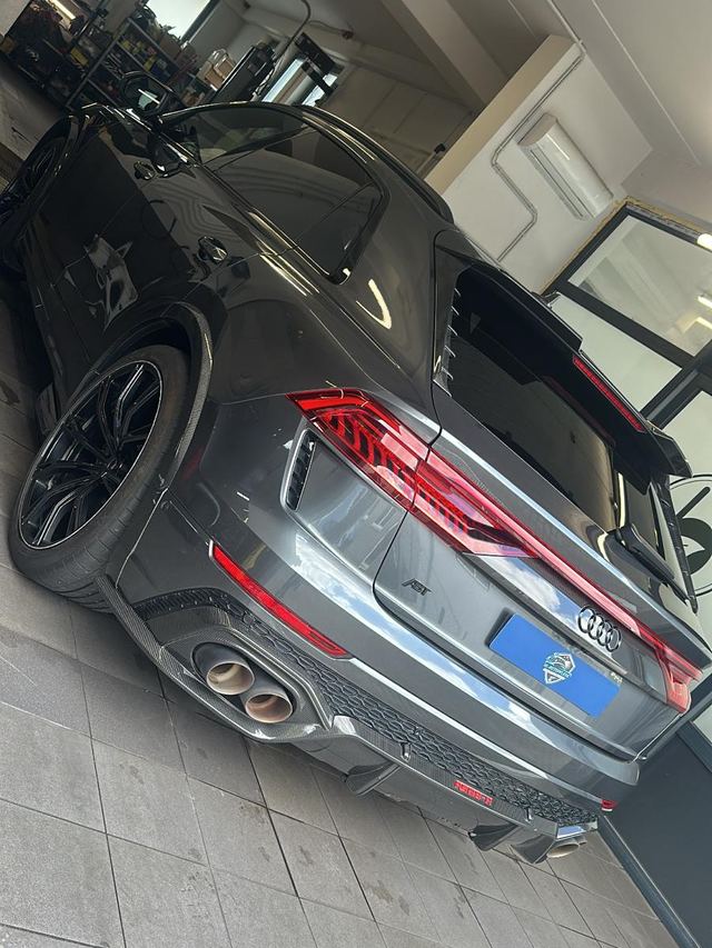 Audi RSQ8 nach der Aufbereitung bei HL Autopflege